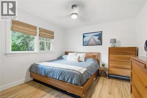 570 Westview Avenue Hamilton ON L9G 1N9