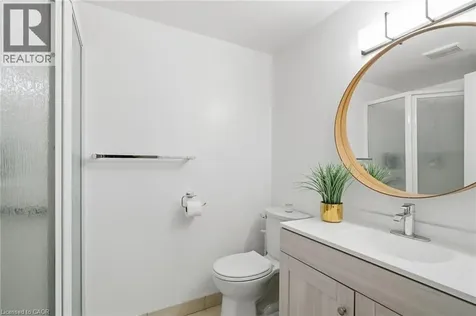 570 Westview Avenue Hamilton ON L9G 1N9