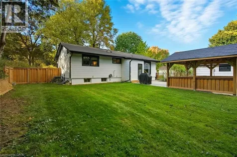 570 Westview Avenue Hamilton ON L9G 1N9