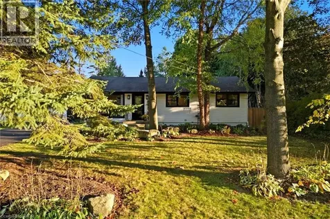 570 Westview Avenue Hamilton ON L9G 1N9