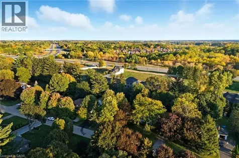 570 Westview Avenue Hamilton ON L9G 1N9