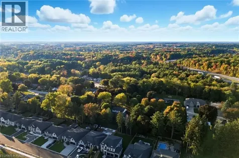 570 Westview Avenue Hamilton ON L9G 1N9