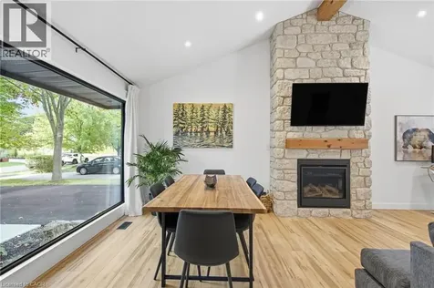 570 Westview Avenue Hamilton ON L9G 1N9
