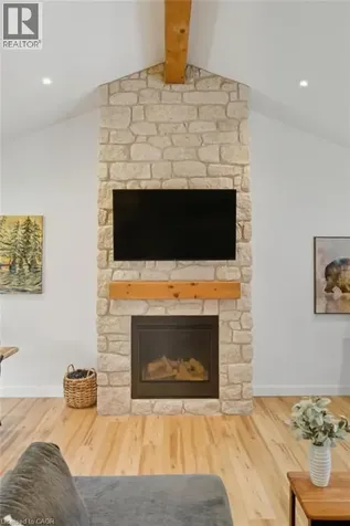 570 Westview Avenue Hamilton ON L9G 1N9