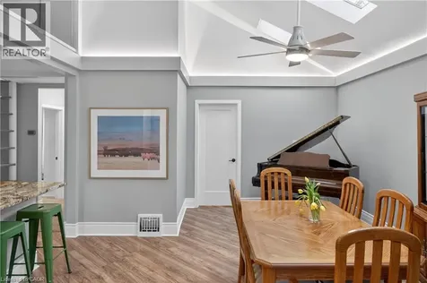 486 East 38th Street Hamilton ON L8V 4G8