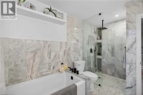 486 East 38th Street Hamilton ON L8V 4G8