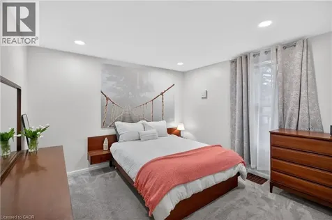 486 East 38th Street Hamilton ON L8V 4G8