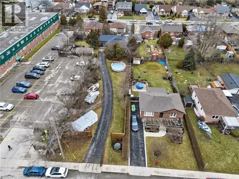 486 East 38th Street Hamilton ON L8V 4G8