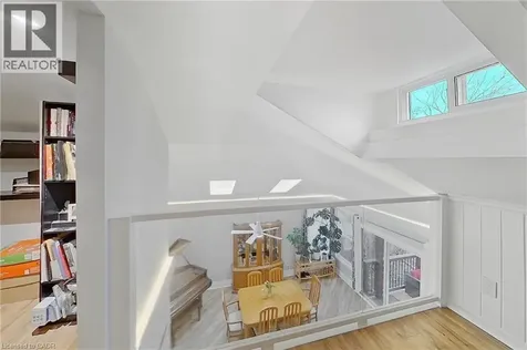 486 East 38th Street Hamilton ON L8V 4G8
