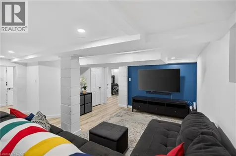 486 East 38th Street Hamilton ON L8V 4G8