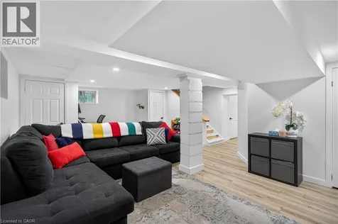 486 East 38th Street Hamilton ON L8V 4G8