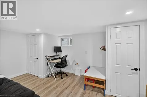 486 East 38th Street Hamilton ON L8V 4G8