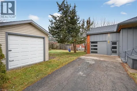 486 East 38th Street Hamilton ON L8V 4G8