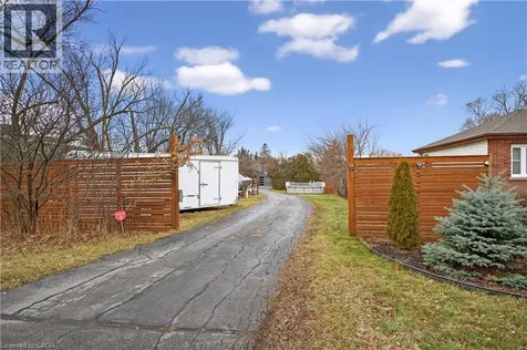 486 East 38th Street Hamilton ON L8V 4G8