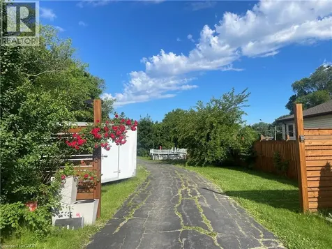 486 East 38th Street Hamilton ON L8V 4G8