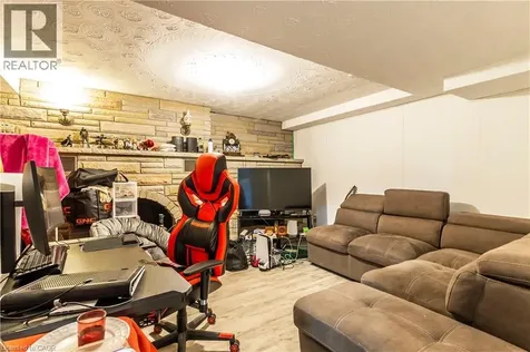 404 Queenston Road Hamilton ON L8K 1J2