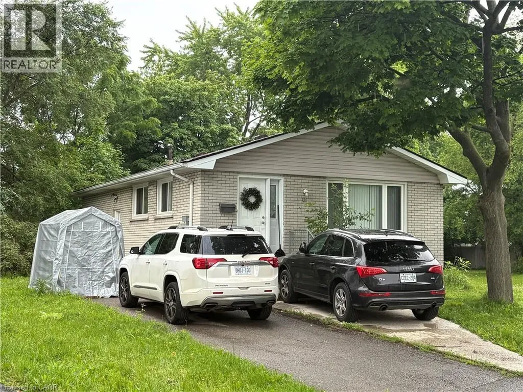 15 Michael Avenue Hamilton ON L8T 2Y2