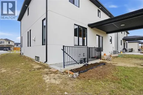 37 Kingsbridge Drive Amherstburg ON N9V 4A5