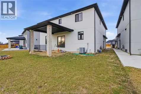 37 Kingsbridge Drive Amherstburg ON N9V 4A5