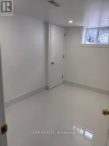 304 Frontenac Avenue South Ottawa ON K1L 6K9