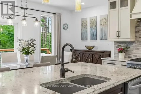 38 Windermere Circle Tay ON L4R 0C3