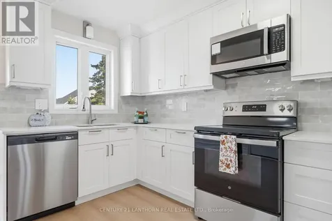 13 Nesbitt Drive Brighton ON K0K 1H0