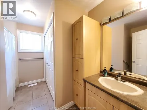 71 Spencer Avenue Chatham ON N7M 1V5