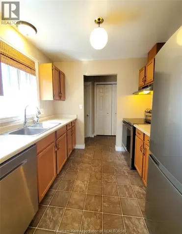 71 Spencer Avenue Chatham ON N7M 1V5