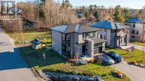 44 Dennis Drive Parry Sound ON P2A 0E6