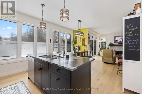 44 Dennis Drive Parry Sound ON P2A 0E6