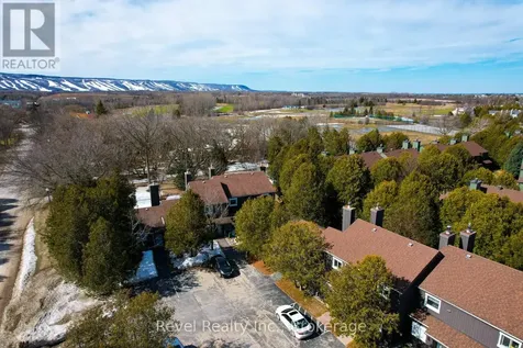 17 Harbour Street West Collingwood ON L9Y 5B4