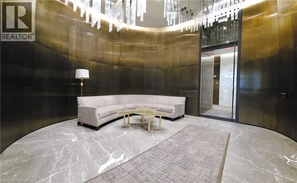 200 Bloor Street West Toronto ON M5S 1T8