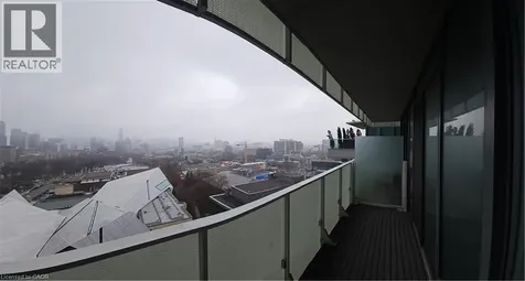 200 Bloor Street West Toronto ON M5S 1T8