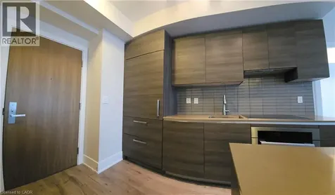 200 Bloor Street West Toronto ON M5S 1T8