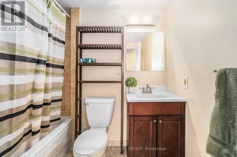 200 Bay Street Ottawa ON K1R 7W8