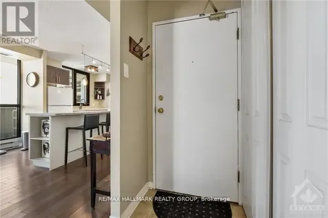 200 Bay Street Ottawa ON K1R 7W8