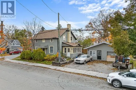 15 Albert Street Selwyn ON K0L 2H0