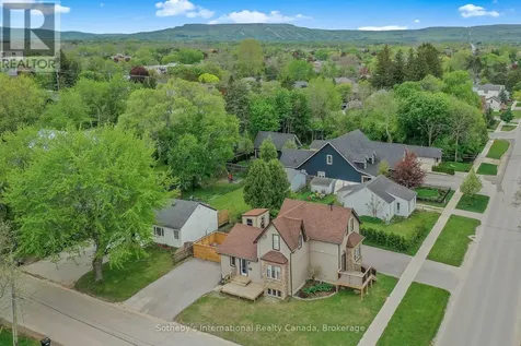 218 Fifth Street Collingwood ON L9Y 1X6