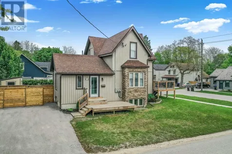 218 Fifth Street Collingwood ON L9Y 1X6