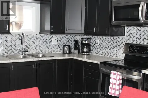 218 Fifth Street Collingwood ON L9Y 1X6