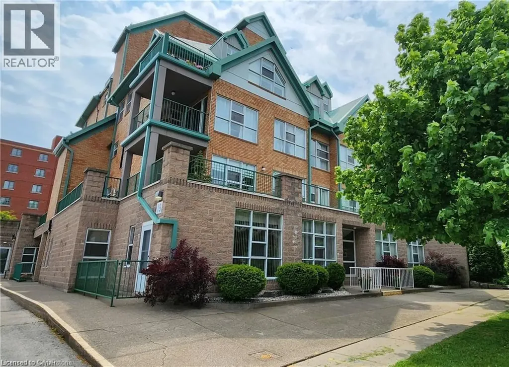 19 Lake Avenue South Stoney Creek ON L8G 2V1