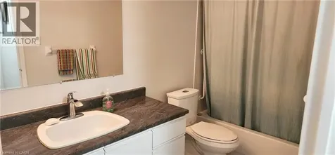 19 Lake Avenue South Stoney Creek ON L8G 2V1