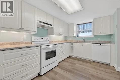 19 Lake Avenue South Stoney Creek ON L8G 2V1