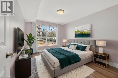 19 Lake Avenue South Stoney Creek ON L8G 2V1