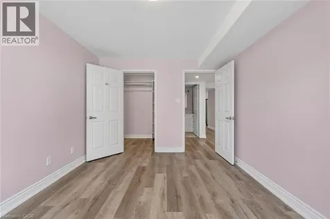19 Lake Avenue South Stoney Creek ON L8G 2V1