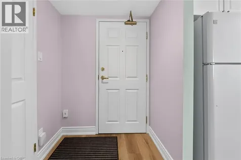 19 Lake Avenue South Stoney Creek ON L8G 2V1