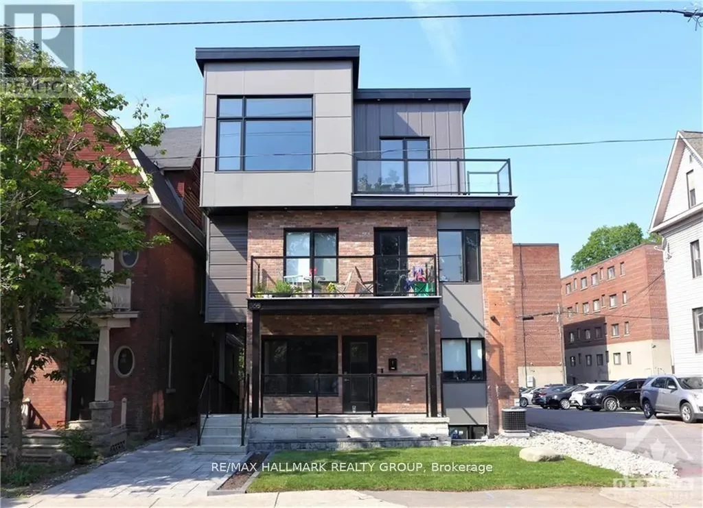 368 Chapel Street Ottawa ON K1N 7Z6