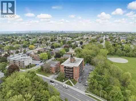 2373 King Street East Hamilton ON L8K 1X9