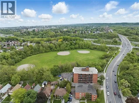 2373 King Street East Hamilton ON L8K 1X9