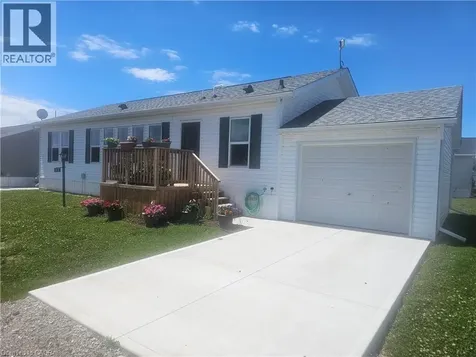 17 Bent Willow Court Haldimand ON N0A 1L0